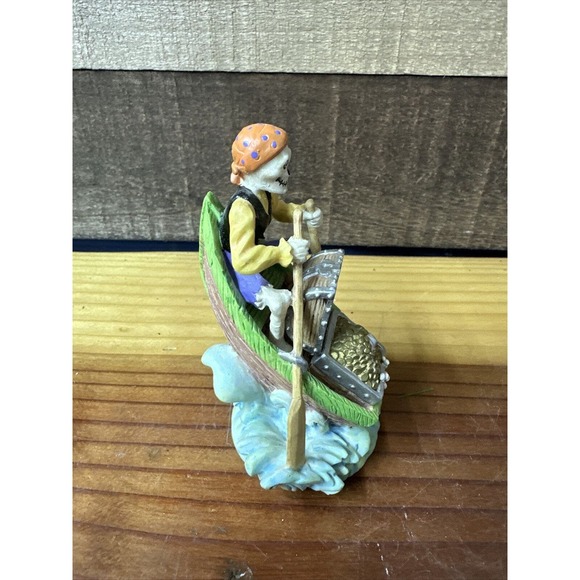 Creepy Hollow Pirate Skeleton In Rowboat Dinghy Figure Midwest Of Cannon Falls - Picture 4 of 5